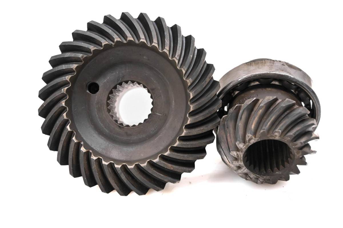 99 Polaris Ranger 500 6x6 Transmission Bevel Gears Output Shaft