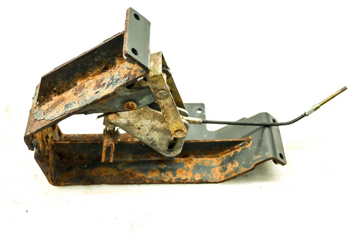 09 Kubota RTV1140CPX Parking Brake Bracket Mount