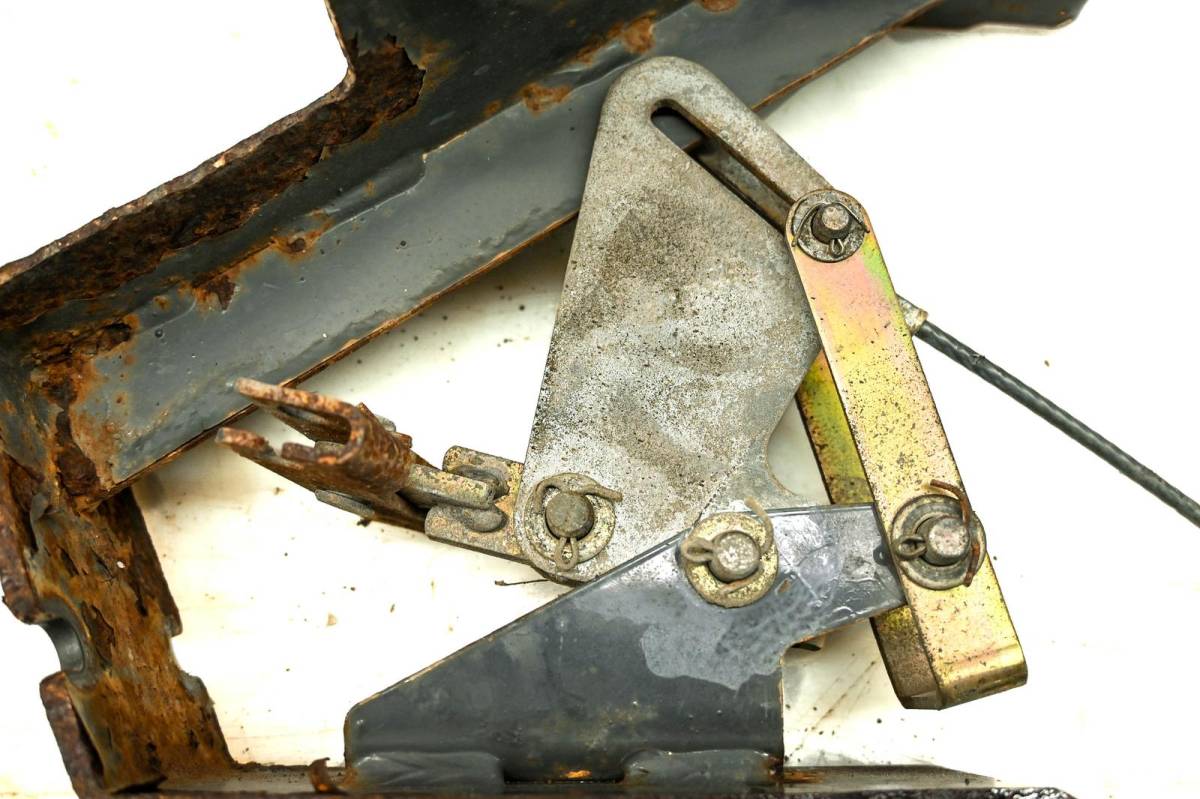 09 Kubota RTV1140CPX Parking Brake Bracket Mount