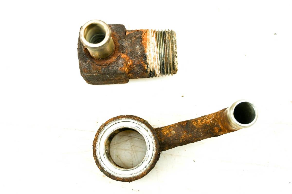 09 Kubota RTV1140CPX Coolant & Hst Fittings