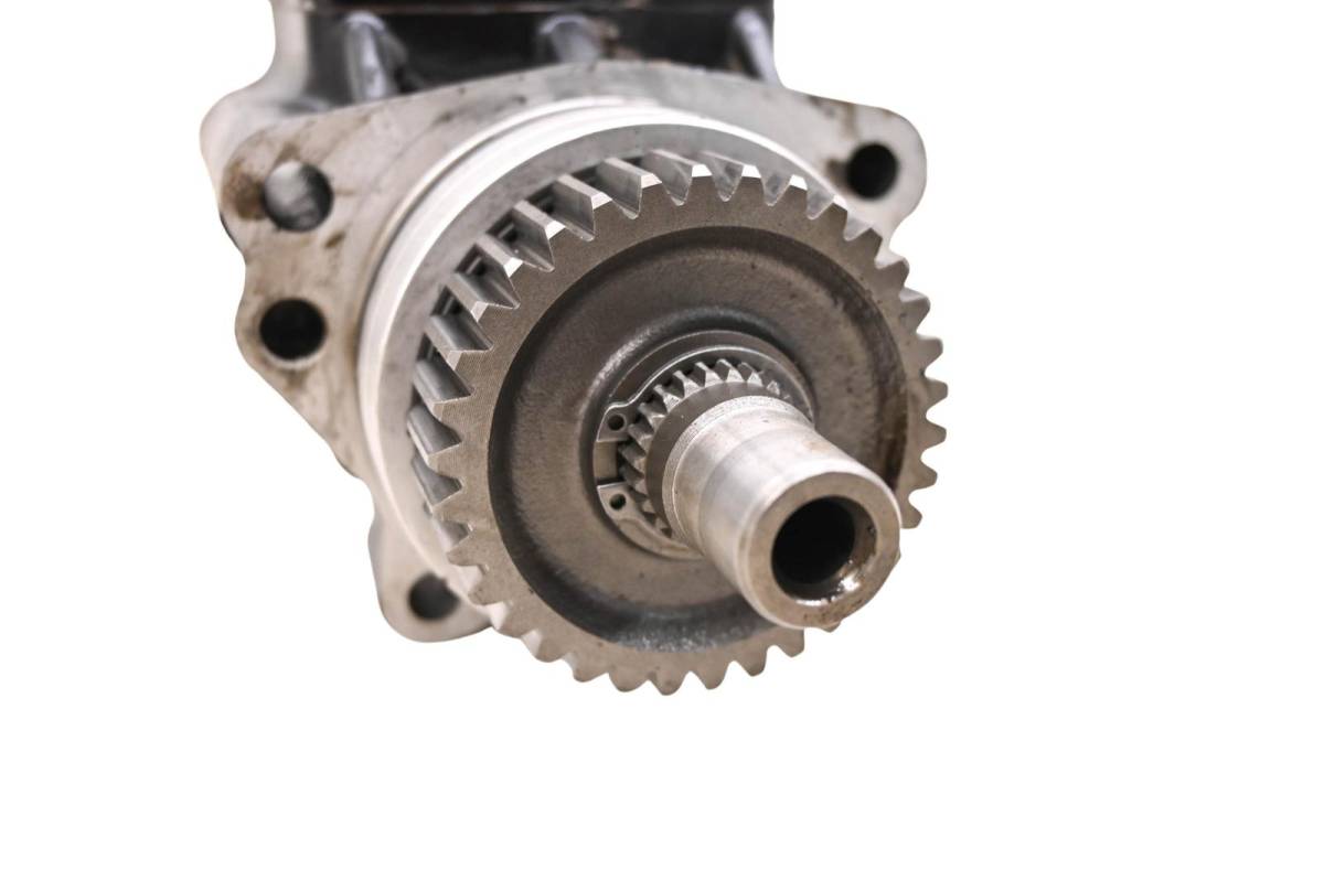 86 Honda Fourtrax 350 4x4 Side Middle Drive Transfer Gear Case TRX350