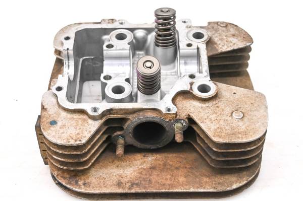 Polaris - 00 Polaris Trail Boss 325 2x4 Cylinder Head