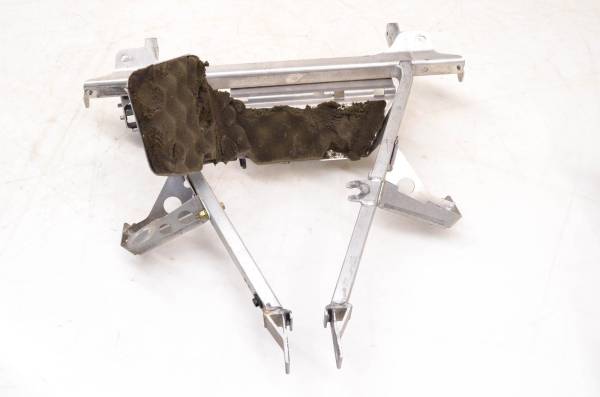 Ski-Doo - 07 Ski-Doo MXZ Renegade 600 HO SDI Upper Cross Member Bracket Mount 136"