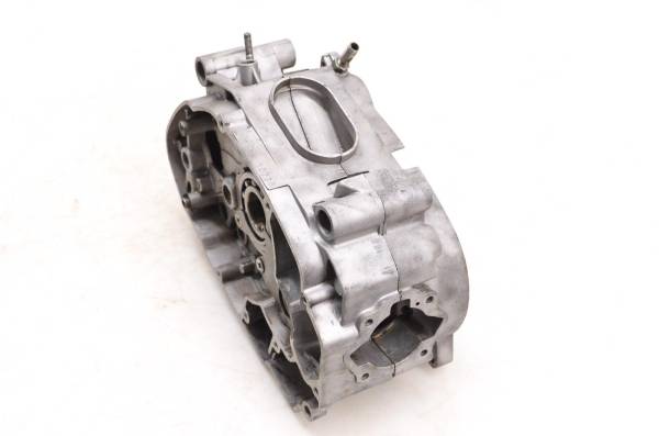 Suzuki - 71 Suzuki Trail Hopper 50 Crankcase Center Crank Case MT50