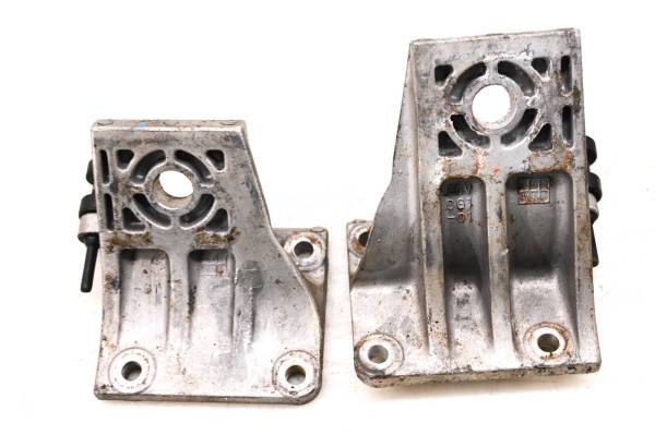 Yamaha - 03 Yamaha Waverunner XLT1200 Crankcase Engine Motor Mounts Brackets Mounts XA1200A