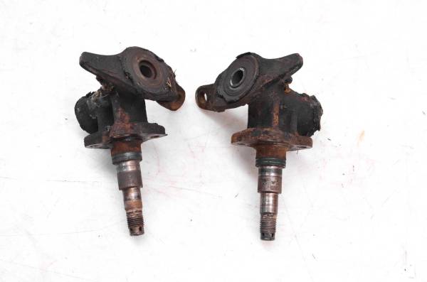 Honda - 86 Honda Fourtrax 200 2x4 Front Spindles Knuckles Left & Right TRX200SX