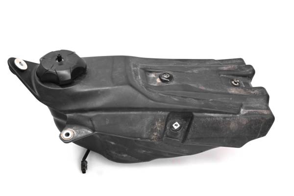 Kawasaki - 19 Kawasaki KX450F Gas Tank & Fuel Pump