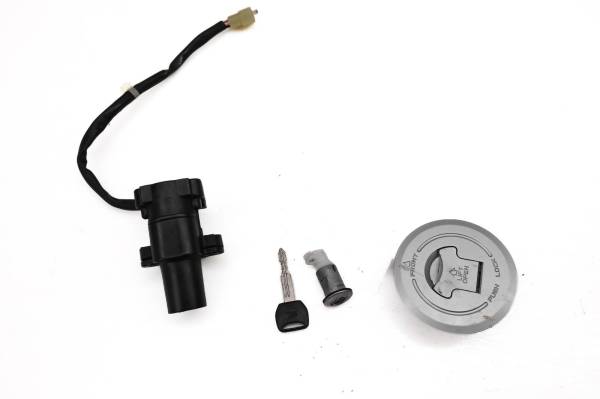 Honda - 17 Honda CBR300R Key Switch & Anti Theft Gas Cap Lock