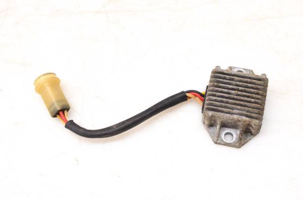 Yamaha - 86 Yamaha Moto-4 200 2x4 Regulator Rectifier YFM200DXS