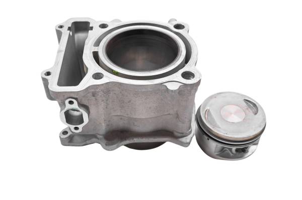 19 Hisun Sector 450 4x4 Cylinder & Piston