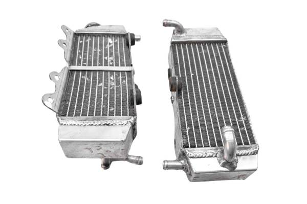 Aftermarket - 03 Yamaha YZ250F Radiators Left & Right Aftermarket