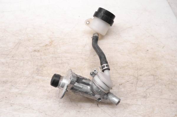 Yamaha - 16 Yamaha YXZ1000R Front Brake Master Cylinder