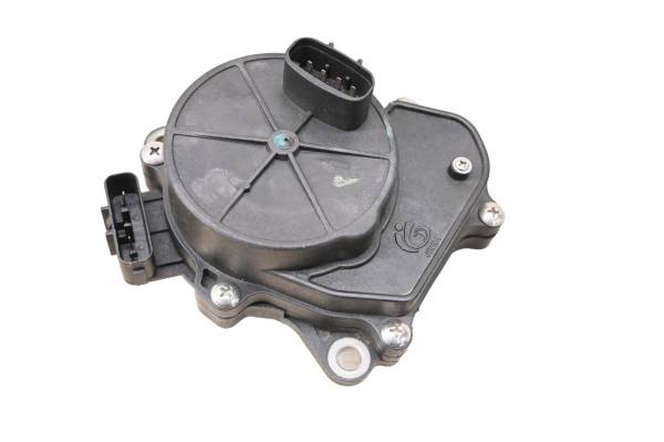 Cub Cadet - 16 Cub Cadet Challenger 700 4Wd Front Differential Actuator