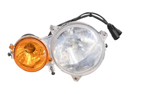 Cub Cadet - 16 Cub Cadet Challenger 700 Front Right Headlight