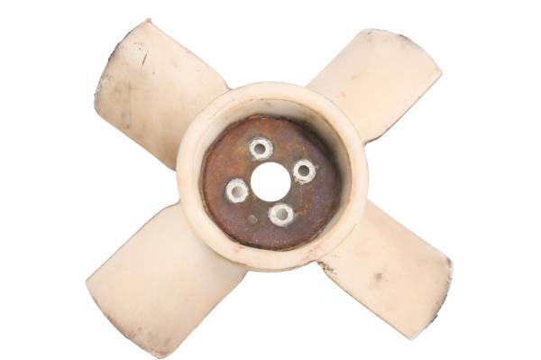 Kubota - 05 Kubota RTV900G Cooling Fan