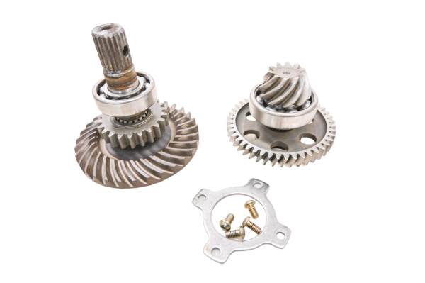 Polaris - 03 Polaris Sportsman 700 4x4 Transmission Bevel Gears Output Shaft