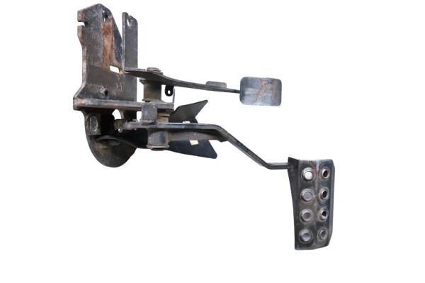 Yamaha - 05 Yamaha Rhino 660 Gas Brake Pedal Assembly YXR660