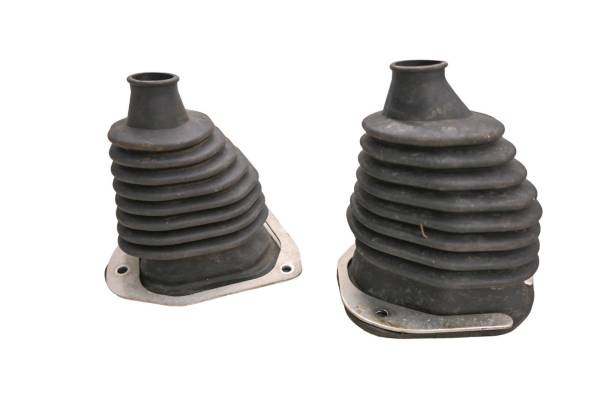 Polaris - 01 Polaris Indy Supersport 550 Edge Tie Rod Boot Covers