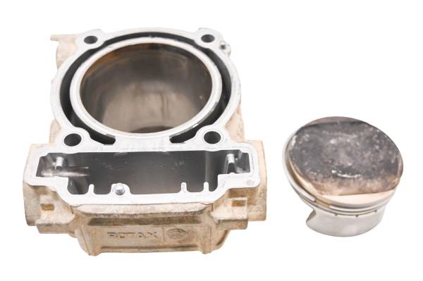 Can-Am - 19 Can-Am Commander 1000R XT Front Cylinder & Piston