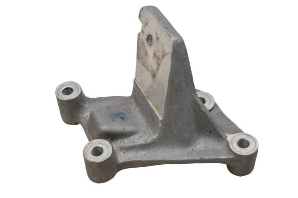 Polaris - 15 Polaris Slingshot SL Right Engine Mount Bracket