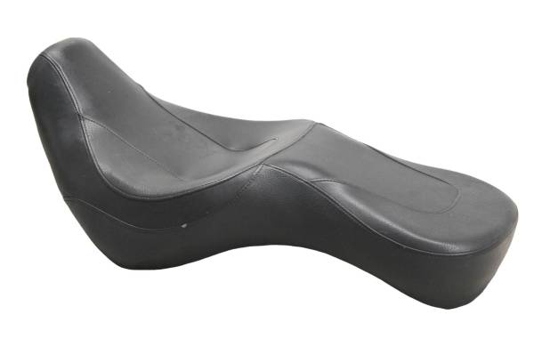 18 Harley-Davidson Street Bob Seat FXBB107