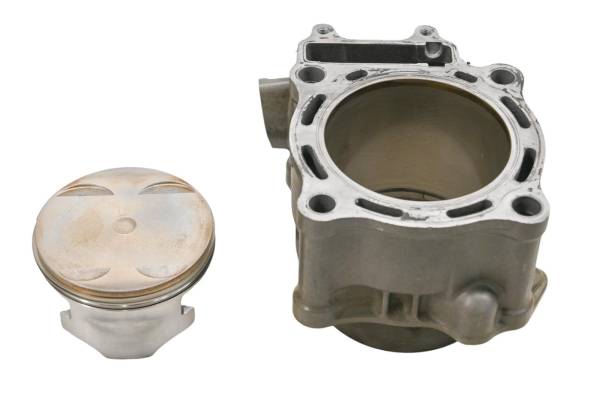 Honda - 05 Honda TRX450R Cylinder & Piston Sportrax 450 2x4