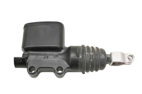 20 Harley-Davidson Street Bob FXBB Rear Brake Master Cylinder