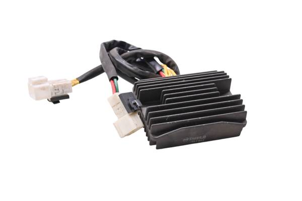 Piaggio - 16 Piaggio MP3 500 Sport ABS Regulator Rectifier