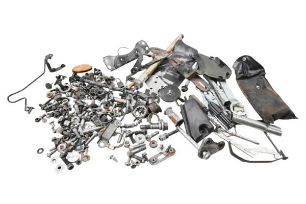 Kawasaki - 09 Kawasaki Versys 650 Hardware Set Nuts & Bolts LE650A