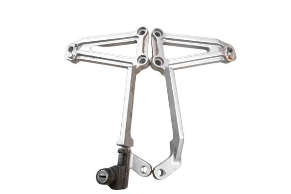 Kawasaki - 04 Kawasaki Ninja 250R Muffler Stay Brackets Mounts Left & Right EX250