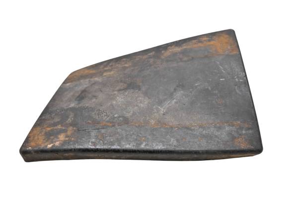 Kawasaki - 98 Kawasaki Bayou 220 2x4 Battery Pad Cover KLF220