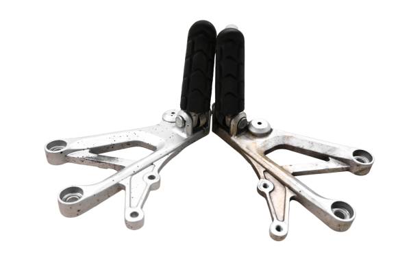 Honda - 00 Honda CBR600F4 Front Foot Pegs Left & Right