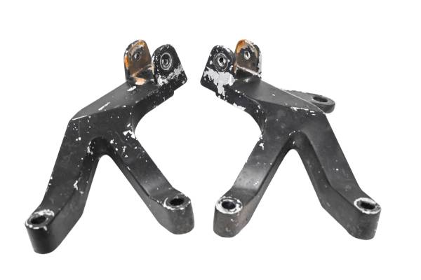 Yamaha - 01 Yamaha YZF600R Rear Passenger Foot Peg Brackets Mounts