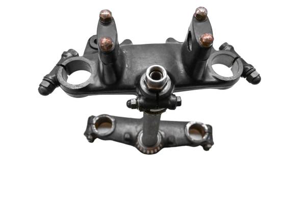 Suzuki - 81 Suzuki GS550E Triple Tree Handlebar Clamps