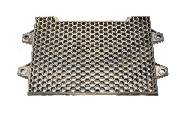 Polaris - 05 Polaris Predator 500 2x4 Radiator Shroud Grill Guard