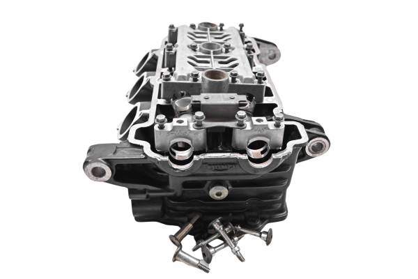 05 Triumph Speed Triple 1050 Cylinder Head