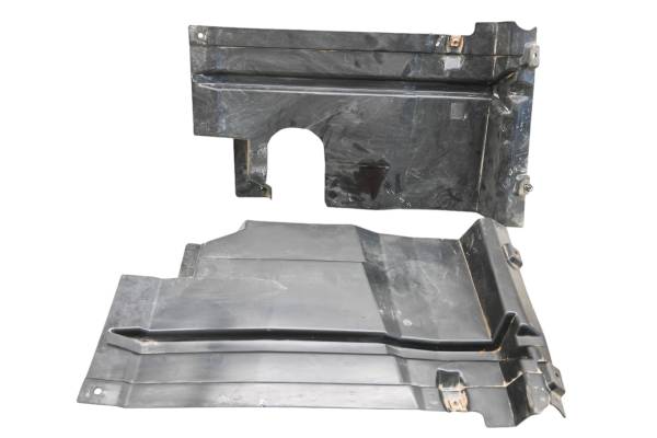 Yamaha - 17 Yamaha Wolverine 700 EPS Hunter Left & Right Mud Guards YXE700