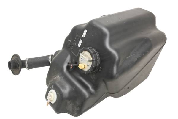 Polaris - 18 Polaris Slingshot SL Icon Gas Tank & Fuel Pump