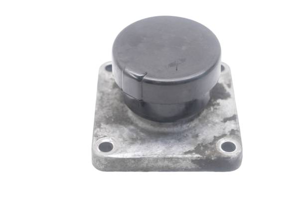 Kubota - 06 Kubota RTV900W Crankcase Breather Vent Cover