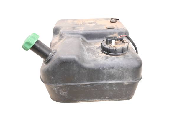 18 Cat CUV102D Gas Tank & Fuel Pump