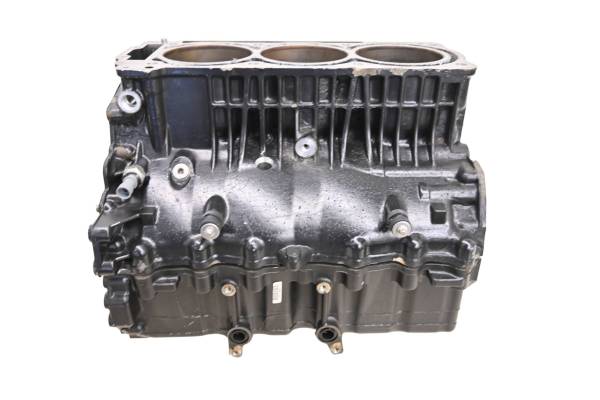 Sea-Doo - 12 Sea-Doo Wake Pro 215 Crankcase Center Crank Case & Cylinders