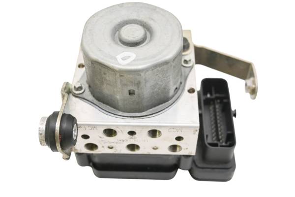 Kawasaki - 13 Kawasaki Concours 14 Abs Brake Module ZG1400