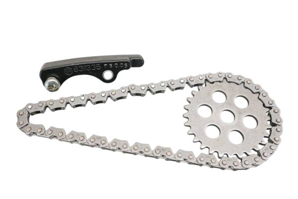 John Deere - 18 John Deere Gator RSX860M Oil Pump Chain & Gear