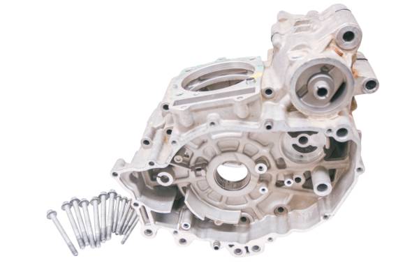 John Deere - 18 John Deere Gator RSX860M Crankcase Center Crank Case