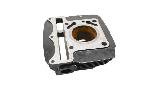 15 Hyosung GT250R Rear Cylinder