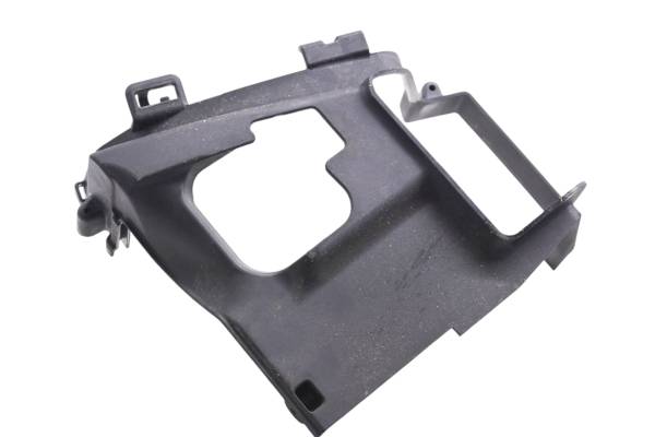 Piaggio - 24 Piaggio Liberty 150 Cylinder Head Exhaust Side Cover