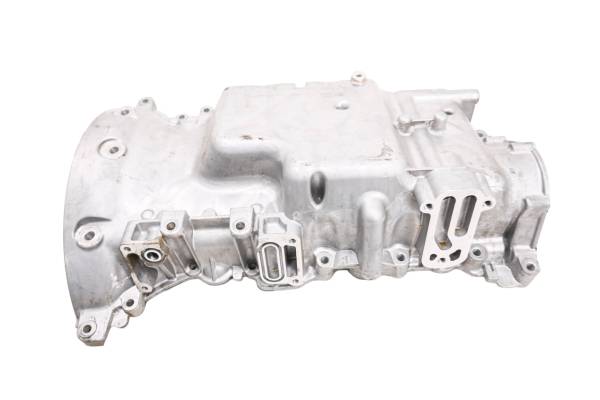 Polaris - 23 Polaris Slingshot SL Manual Oil Pan Cover