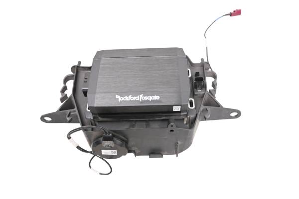 Polaris - 23 Polaris Slingshot SL Manual Tcm-Pgm Rockford Fosgate Amp