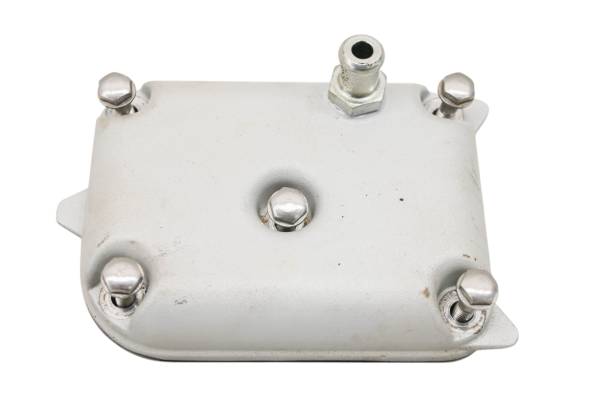 Royal Enfield - 20 Royal Enfield Interceptor 650 Breather Adaptor Cover INT650