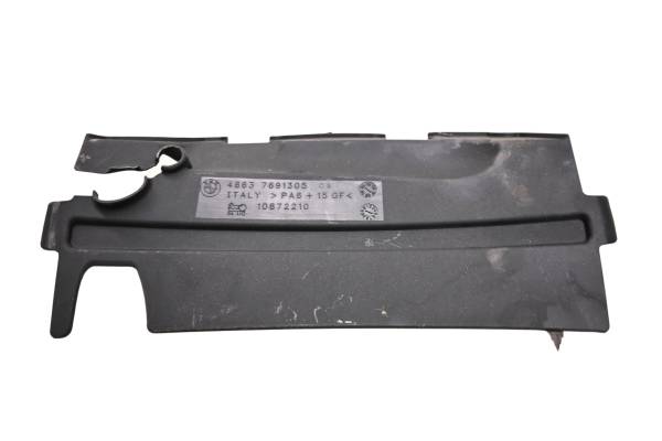 BMW - 08 BMW F800ST Radiator Fan Cover